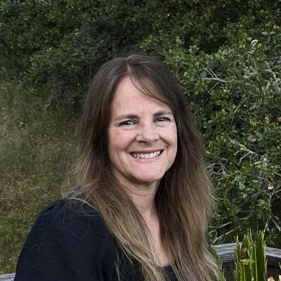 headshot of shepherd Maria Wallen